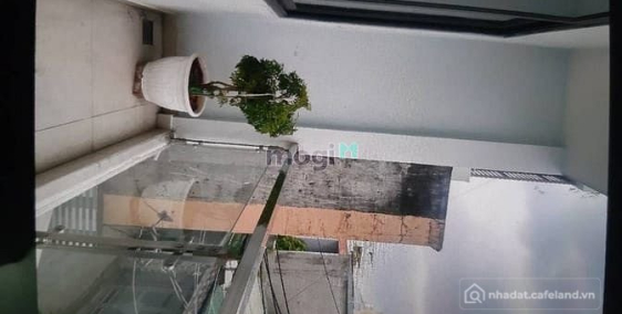 Bán nhà riêng:  Nhà Bùi Văn Ba Tân Thuận Q7 150m² giá 10 tỷ 999