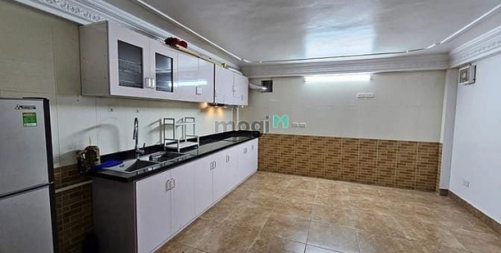 Bán nhà riêng: Bán nhà Hà Đông phố Phan Đình Giót 9,7 tỷ, 54m2, MT 6,3m, ô tô đỗ