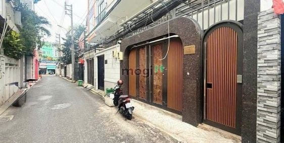 Bán nhà riêng: Bán nhà hxh trần bình trọng, 5x18m nh 8m, 8 tấm, 13pn, 13wc, 23.9