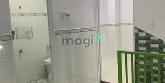 Bán nhà riêng: Bán nhà hẻm 2056 Huỳnh Tấn Phát, tiện ích đầy đủ