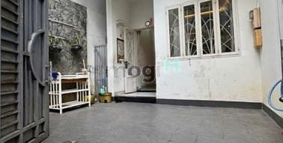 Bán nhà riêng: Bán nhà hoàng hoa thám,4.1m x 16m,3 tấm,4pn,3wc,8.7 tỷ, tl