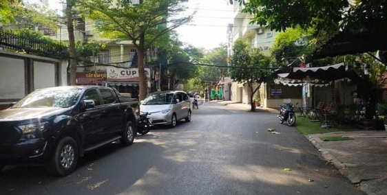 Bán nhà riêng: Bán nhà hẻm xe hơi Nguyễn Oanh, 80m2, 4 tầng, giá 10.6.