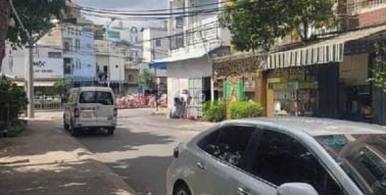 Bán nhà riêng: Bán CHDV HXH 1 trục Dương Quảng Hàm 138m2  5 lầu 16PN khép kín TN