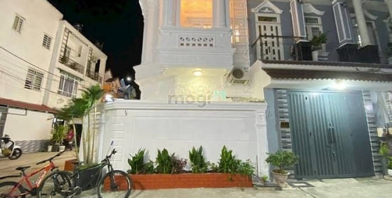 Bán nhà riêng: Siêu Phẩm Nhà Góc 2 Mặt Tiền Hẻm 1982 Đường Huỳnh Tấn Phát