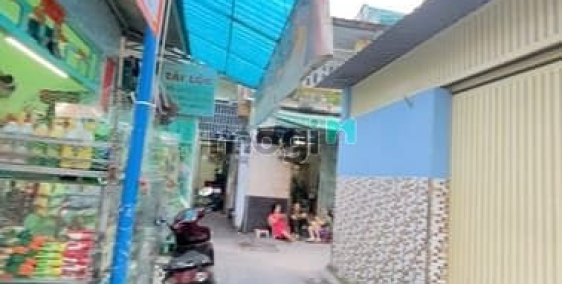 Bán nhà riêng: Bán nhà hẻm Đoàn Văn Bơ, Quận 4, giá: 1.750 tỷ