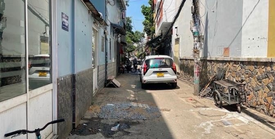 Bán nhà riêng: Nhà 5 tầng Vũ Tùng, 2 mặt hẻm, doanh thu 20tr/tháng, chỉ 5tỷ x