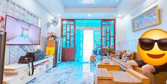 Bán nhà riêng: Bán nhà chung cư nguyễn xí, 4x15m, trệt, gác, 4pn, 2wc, 4.5 tỷ, t