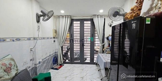 Bán nhà riêng: Bán nhà CHÍNH CHỦ 3X10 - 3PN Sạch Đep - 2 TẦNG BTCT PHƯỜNG 5 PHÚ 