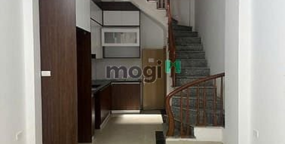 Bán nhà riêng: Bán nhà phố Hoa Lâm 30m2- 5 tầng- 6 tỷ, gần ô tô, bigC Long Biên