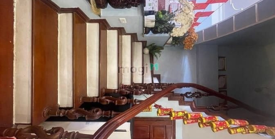 Bán nhà riêng: Bán nhà Võ Chí Công, gần khu StarLake, thoáng trước sau. Giá 12 t