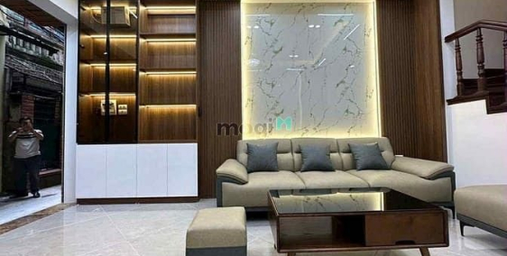 Bán nhà riêng: Bán nhà Hoàng Mai 35m, ngõ thông, gần mặt phố