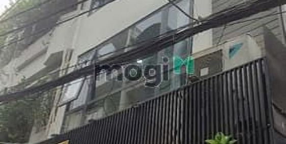 Bán nhà riêng: Bán gấp nhà hẻm 149 Lê Thị Riêng , phường bến thành, quận 1  giá 