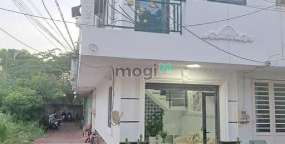 Bán nhà riêng: Bán nhà Quận 8 – Góc 2 mặt tiền đường 8m, gần ĐH Tôn Đức Thắng