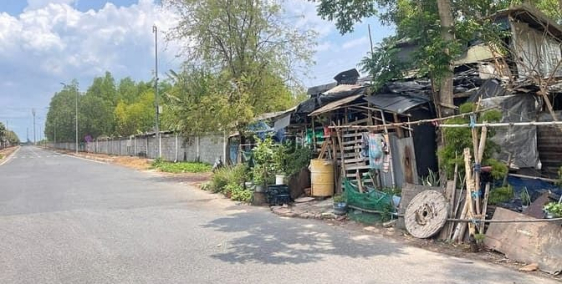 Bán đất thổ cư: Bán gấp NHÀ KHO,XƯỞNG MT Hùng Vương giá rẻ 12ty/891m,SR chính ch