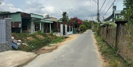 Bán đất thổ cư: Bán gấp nhà vườn thổ cư Nhơn Trạch giá rẻ 5tr/m.MT đường, SR chí