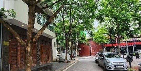 Bán đất thổ cư: Hiếm! Đất liền kề phân lô Ngoại giao đoàn. DT 121m2 MT 7.4m giá 