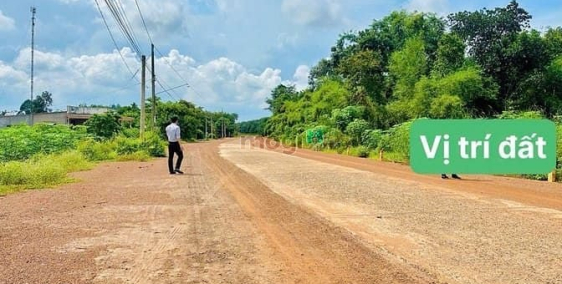 Bán đất thổ cư: 1 lô mặt tiền đường liên xã 32 mét  - đường Minh Thắng -  Quang 