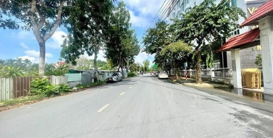 Bán đất thổ cư: Nền biệt thự 1129m2 mặt tiền Nguyễn Hữu Cầu KDC Vạn Phát Cồn Khư