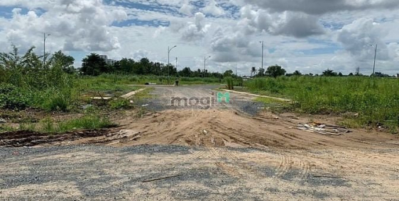 Bán đất thổ cư: Đất công vị trí siêu tiềm năng đường Hoàng quốc Việt, 1111,6m2, 