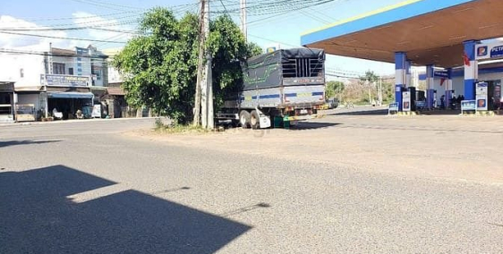 Bán đất thổ cư: Bán Lô VIP Trung tâm Liên Nghĩa 1700m2 DT 15x125 tc300m2 Quy Hoạ