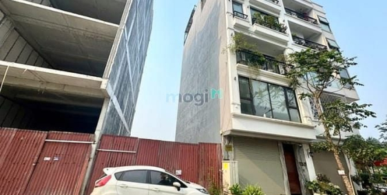 Bán đất thổ cư: Bán đất TĐC Ngọc Thuỵ, Vỉa hè đường 12m khuôn tiền hiếm 14,x tỷ