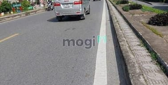 Bán đất thổ cư: Bán đất phố Bắc Biên Ngọc Thụy, 90m2, mt 5m- 8.4 tỷ, 10m ô tô tr