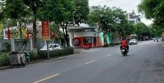 Bán đất thổ cư: Bán đất  phố Phúc Lợi 40m2- mặt tiền 4m- 5.45 tỷ, ô tô, gần KĐT 