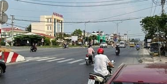 Bán đất thổ cư: Bán hoặc cho thuê đất dài hạn full TC 8400m2 MT QL1A cầu Long Đị