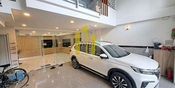 Nhà phố: Nhà 3 Lầu Gara Oto Full Nội Thất Giá 35 Triệu - Nhà Đẹp