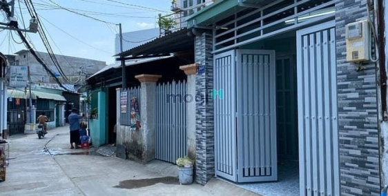 Nhà phố: Cho thuê nhà Dt: 4 x 16 đường xe hơi khu Nguyễn Thị Định, Q2