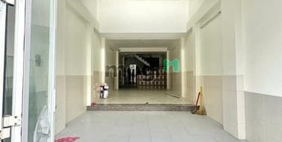 Nhà riêng: Nhà (4m x 20m) 5 tầng, điện 3 pha, tời hàng, Đường Chiến Lược.