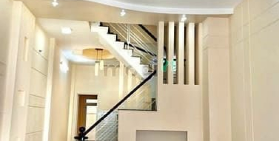 Nhà riêng: Nhà (4m x 16m) 3 lầu 5 phòng ngủ, đường Lê Văn Quới