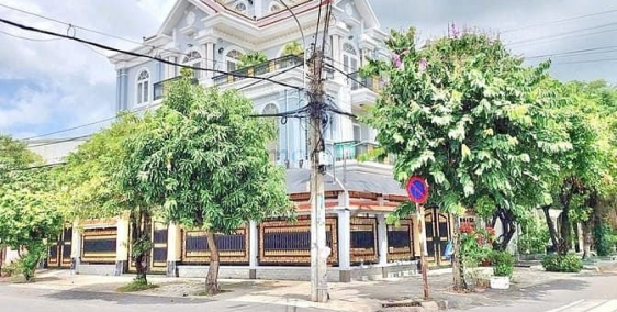 Nhà riêng: Biệt thự villa, khu tên lửa, bình tân, 7 phòng ngủ