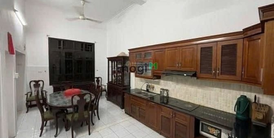 Nhà riêng: Cho thuê nhà ngõ 168 hào nam 50m x5T ô tô đỗ cửa