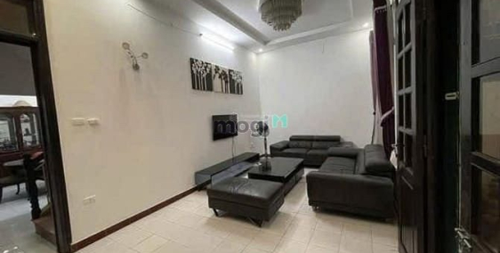 Nhà riêng: Cho thuê nhà ngõ 477 nguyễn trãi 55m x5T giá 15tr.th