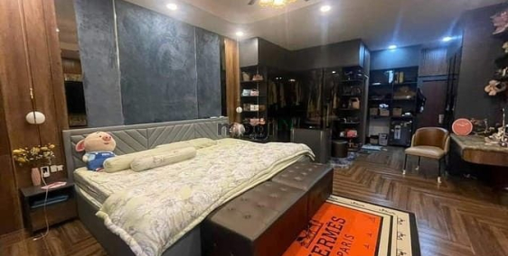 Nhà riêng: Cho thuê nhà hẻm xe hơi đường Lê văn sỹ. Tân bình