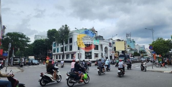 Nhà phố: Cho thuê nhà GÓC 2MT số 584-586-588 đường Hậu Giang, Phường 11, Quận 6