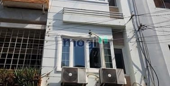 Nhà riêng: Nhà cho thuê: HXH 433/2C Sư Vạn Hạnh Q10, (3.7x14m 3L 6pn 6wc)