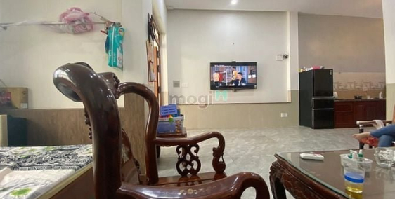 Nhà riêng: CHO THUÊ NHÀ ĐẸP Nguyên căn 3 Tầng, 5 PN, đường 12m Đặng Thùy Trâm