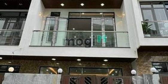 Nhà riêng: Cho Thuê Nhà 5 tầng hẻm xe hơi 386/2a Lê Văn Sỹ, P14, Quận 3