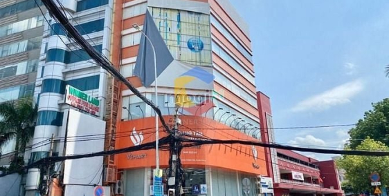 Nhà phố: Cho thuê nhà GÓC 2MT số 74 đường Cách Mạng Tháng Tám, Phường 6, Quận 3