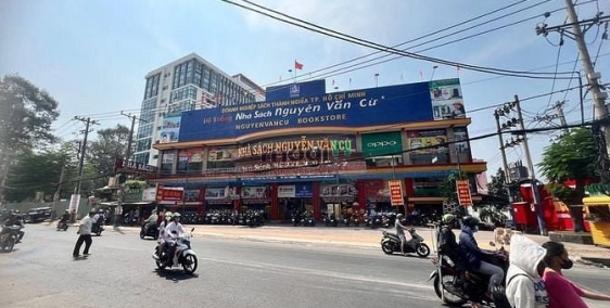 Nhà phố: Cho thuê nhà 188 Võ Văn Ngân, Phường Bình Thọ, Quận Thủ Đức, 42 x 25