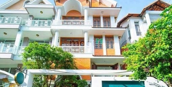 Nhà riêng: Cho t huê biệt thự Sư Vạn Hạnh, Đối diện Vạn Hạnh Mall, Quận 10