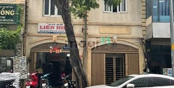 Nhà phố: Cho thuê nhà 13-15 Phó Đức Chính, P.NTB, Q.1, Dt: 8 x 25, trệt 1 lầu.