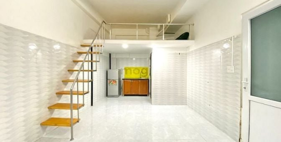 Căn hộ chung cư: Căn Hộ Gác Lửng Ban Công Thoáng Mát Ngay Thành Thái