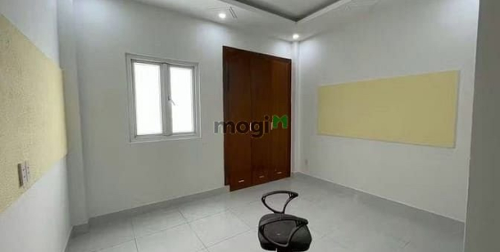 Nhà riêng: Nhà Hà huy giáp thạnh Lộc Q12 Dt :4x18 1lầu 2pn 2wc Giá 10tr tháng