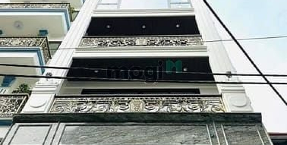 Nhà riêng: Cho thuê nhà Trần Quốc Hoàn 100m mt 6m 5 tầng giá 45tr/th