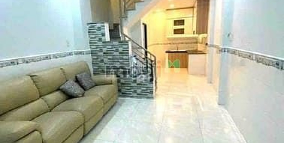 Nhà riêng: Cho Thuê Nguyên Căn CMT8 - 2PN - Hẻm Xe Hơi  - 13 Triệu