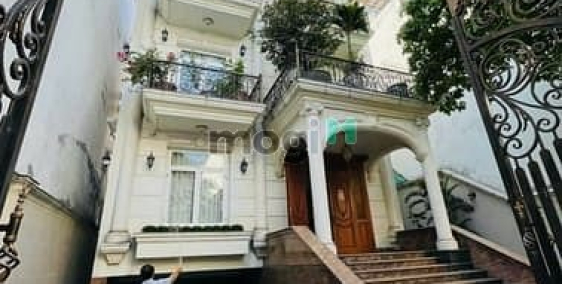 Nhà riêng: Cho Thuê Siêu Biệt Thự 226/5A Huỳnh Văn Bánh - 9.5 X 22m