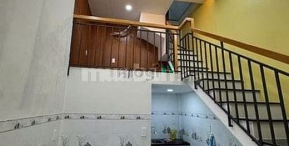 Nhà riêng: Cho thuê nhà nguyên căn đường Trần Hưng Đạo, Phường Cầu Kho, Quận 1